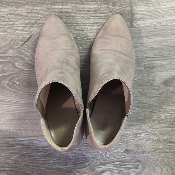 Expression | Suede Cut-out Booties - Picture 2 of 3